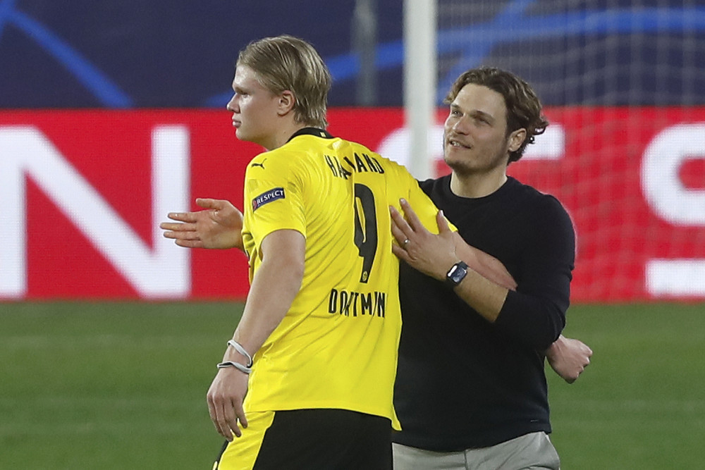 的女子足球 的女子足球